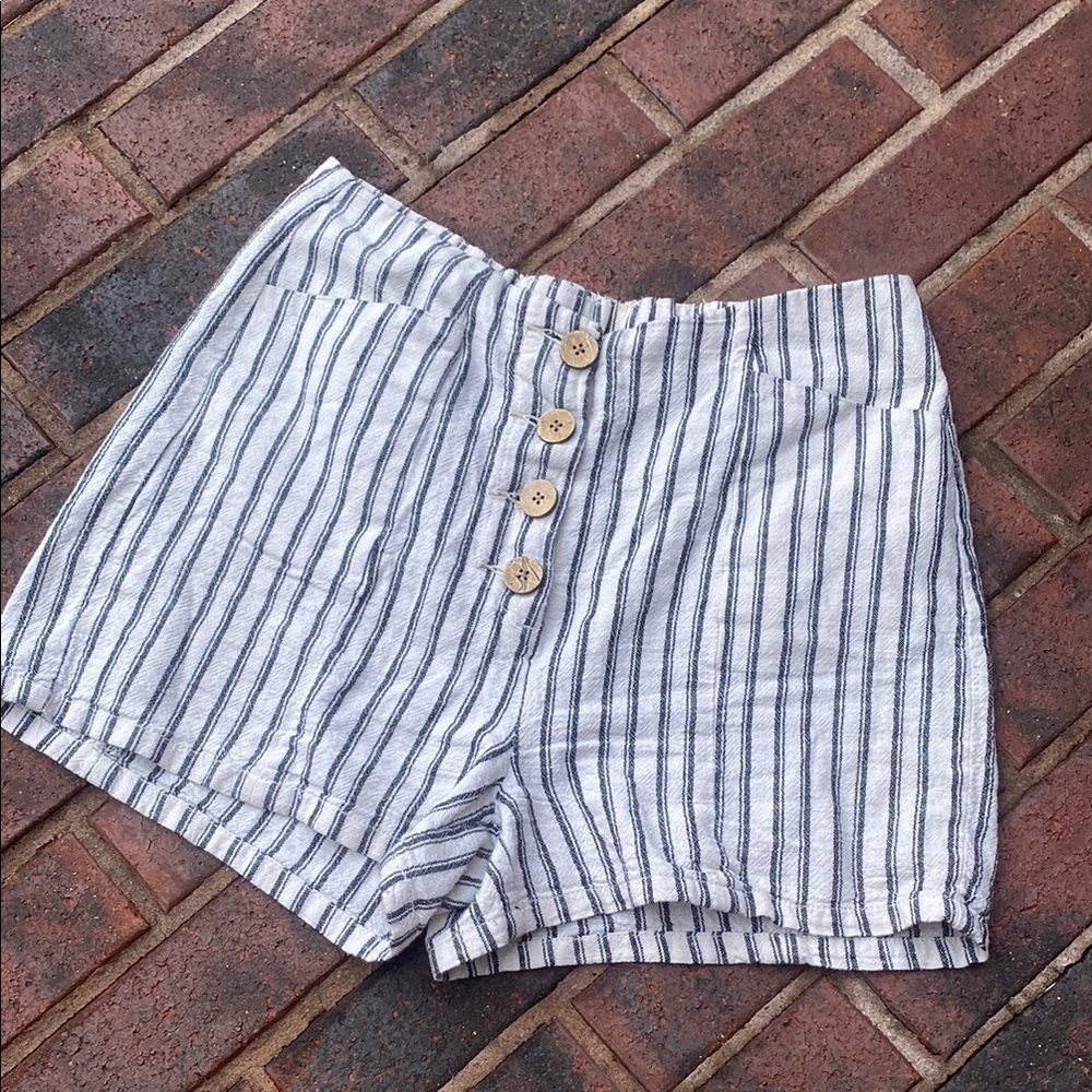 Striped cotton and linen blend high rise  shorts